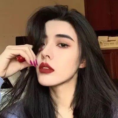 夜深吻唇香